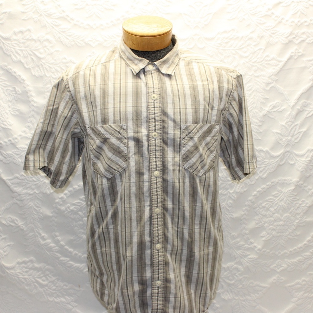 REI Large Short Sleeve Button Shirt